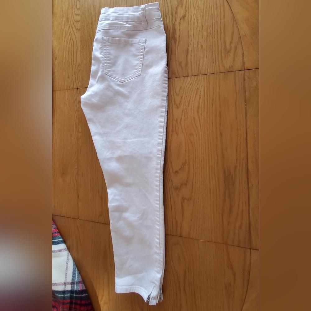 D. Jeans Women's Size 10 Inseam 25" White Denim BUNDLE & SAVE